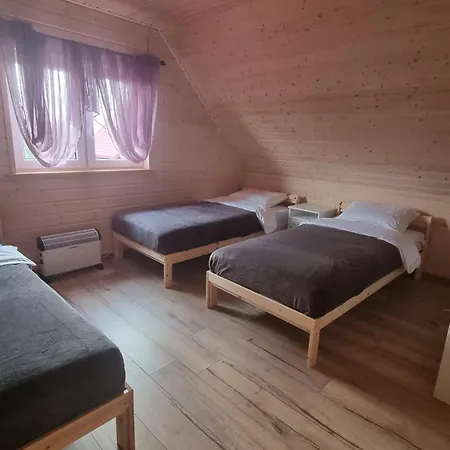 Dziupla U Szpaka *